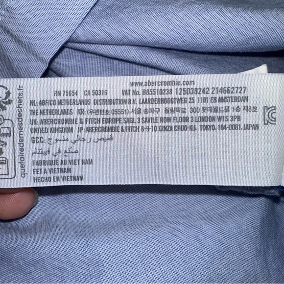 Abercrombie & Fitch Cropped Button Up Shirt Men’s Medium Blue Stretch - Picture 9 of 10